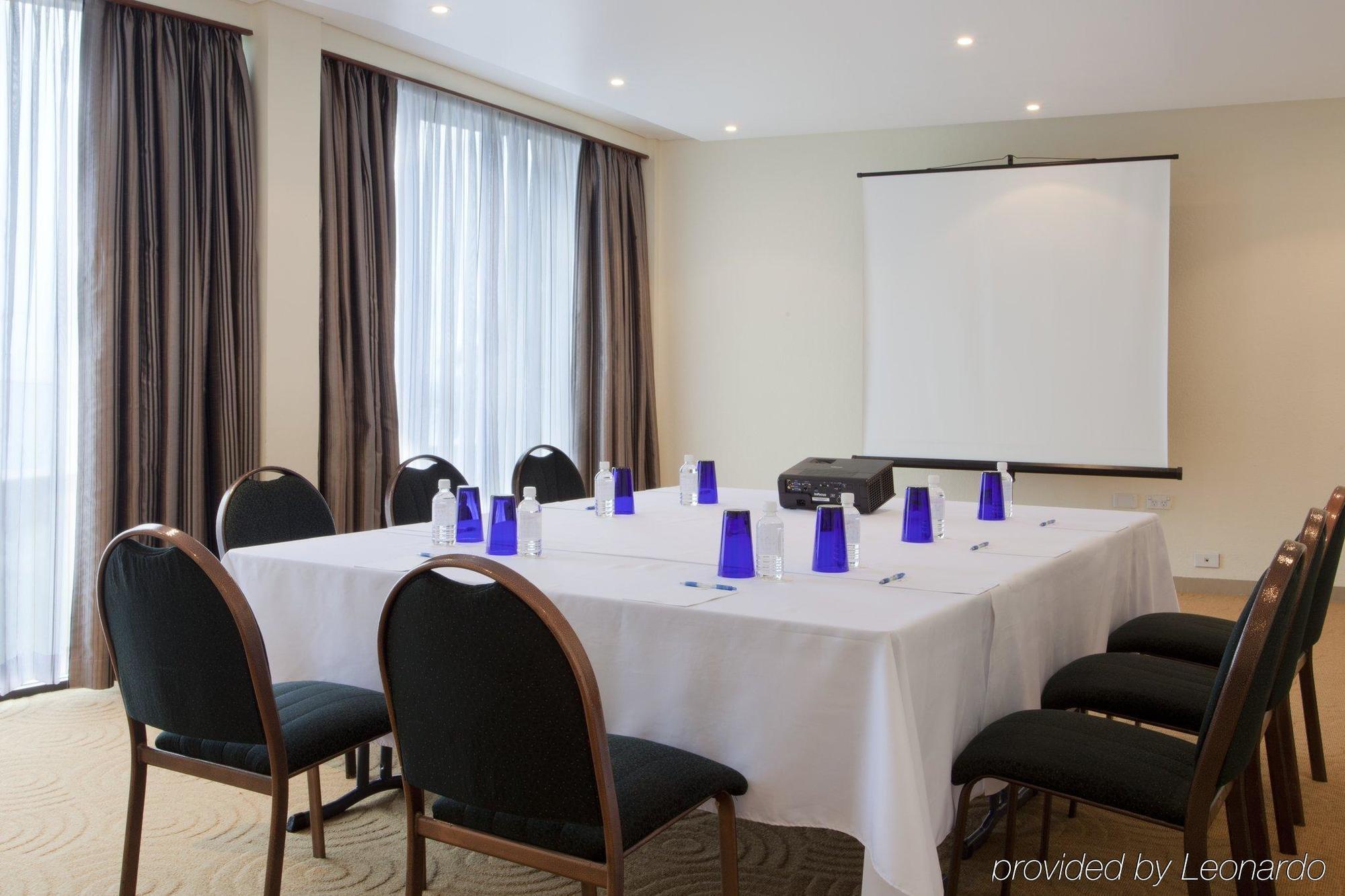 Crown Hotel Πορτ Μόρεσμπι Ανέσεις φωτογραφία