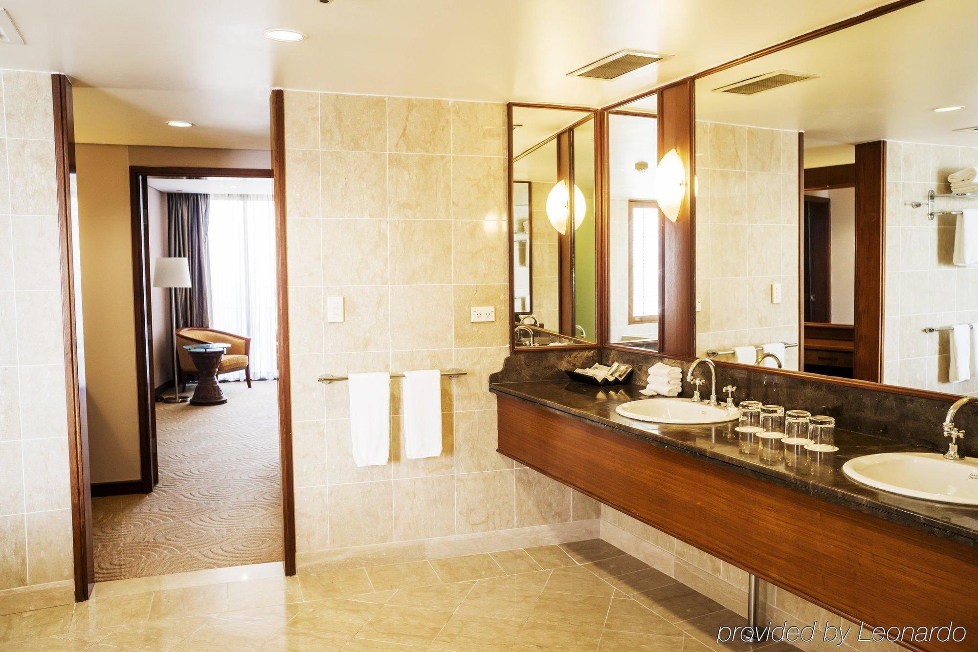 Crown Hotel Πορτ Μόρεσμπι Εξωτερικό φωτογραφία