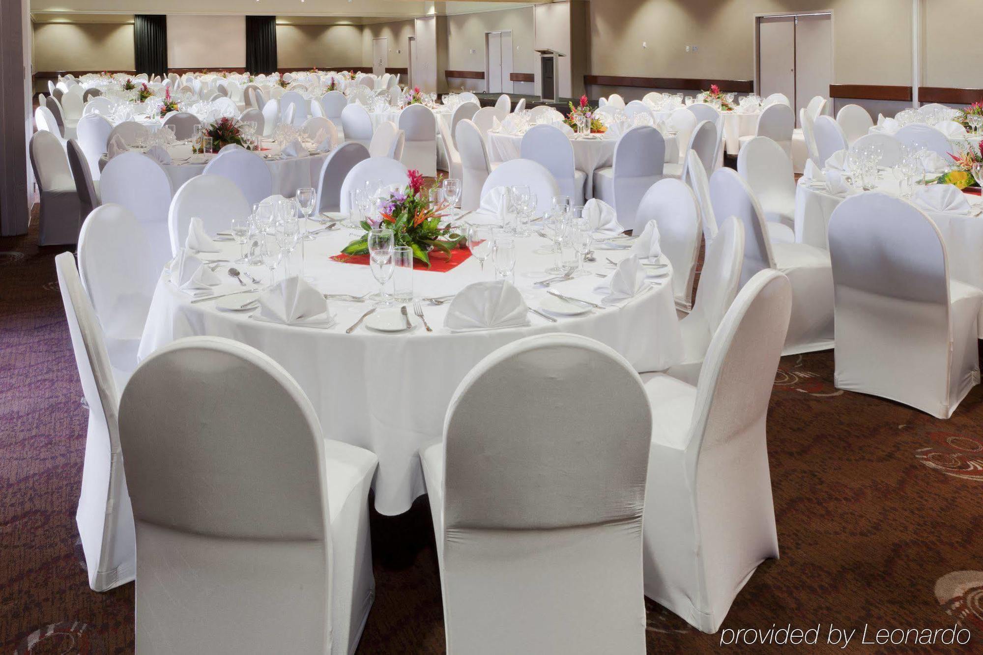 Crown Hotel Πορτ Μόρεσμπι Εστιατόριο φωτογραφία
